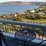Apartment κamares View
